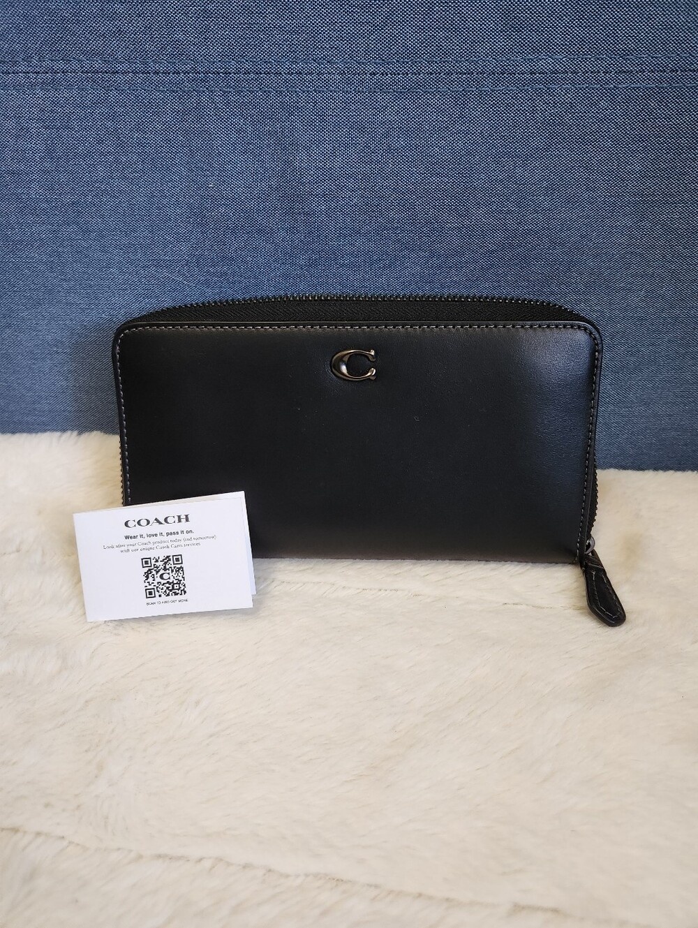 NWOT Coach Accordion Zip Wallet – Pewter/Black